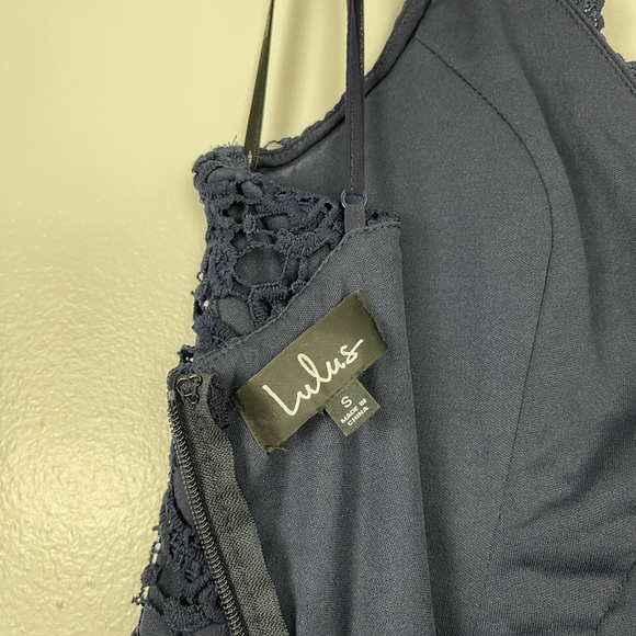 Lulu’s Navy Blue Leandra Maxi Crochet Side Slit Formal Dress size Small - Picture 12 of 13